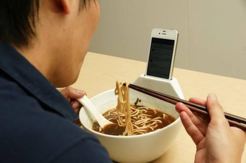 网络沉迷：数字时代青少年直面的风险
