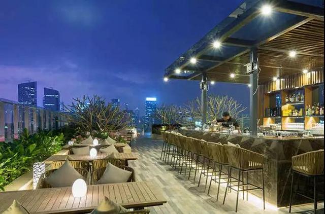 深圳小众度假酒店，屋顶无边泳池，酒吧，270°俯瞰福田CBD