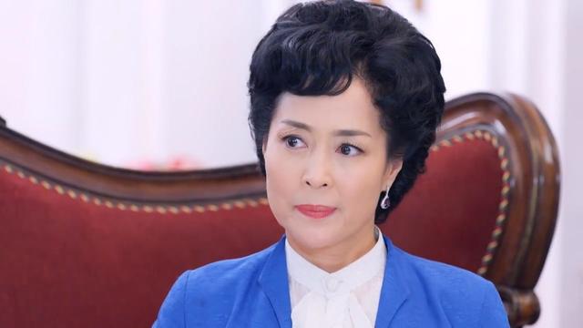 兰姨从美国回新加坡，她刻意向令捷隐瞒了孔父的病情，好剧2