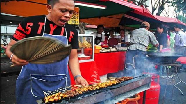 东南亚的烤串儿，味美喷香的沙爹，融合了多种味道的下酒神器