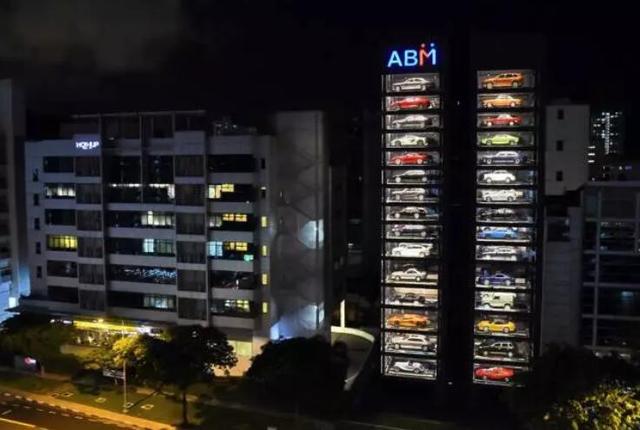 全球最大汽车“自动贩卖机”为新加坡庆生玩出新创意，够豪横
