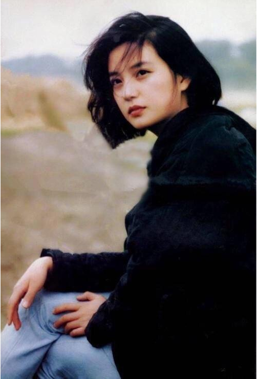 她是女版"巴菲特"，掷4000万购梦陇酒庄，一部电影赚7个亿