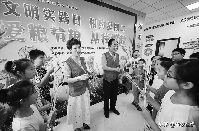 宴席成餐饮浪费“重灾区”“舌尖文明”如何守护？