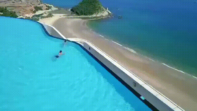 网红爆款~2人仅799元~享独特海景高级双床房~ 海鲜自助晚餐套票