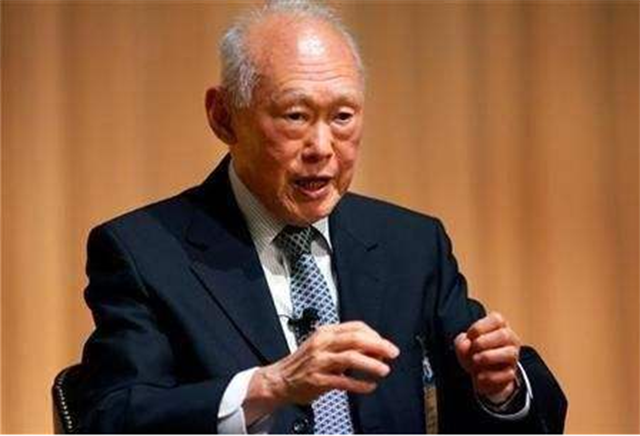 李光耀：中国会逐渐走向强大，美国会陷入困境而走向衰败