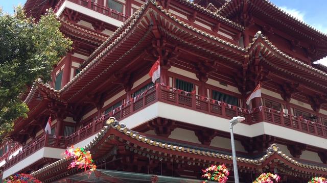 来新加坡旅游千万不要错过美食街和佛牙寺