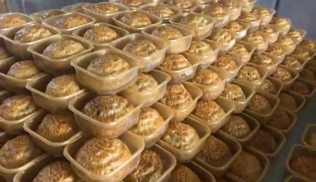 新加坡、香港都来定购，连州这个饼不是一般的香