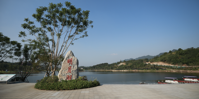 双城新发现｜两江明月湖畔波光里，倒影天府兴隆湖