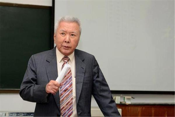 一见如故，不亦乐乎！——苏格拉底的崇拜者迷上了孔夫子