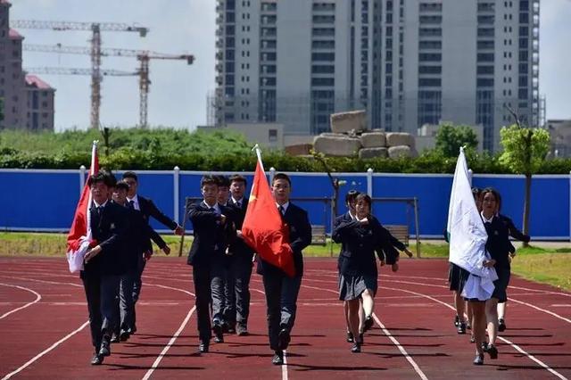 枫叶120所学校共迎开学季