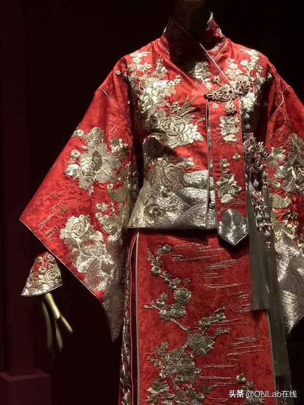 新加坡亚洲文明博物馆的《郭培：中国艺术与高级定制服装》展