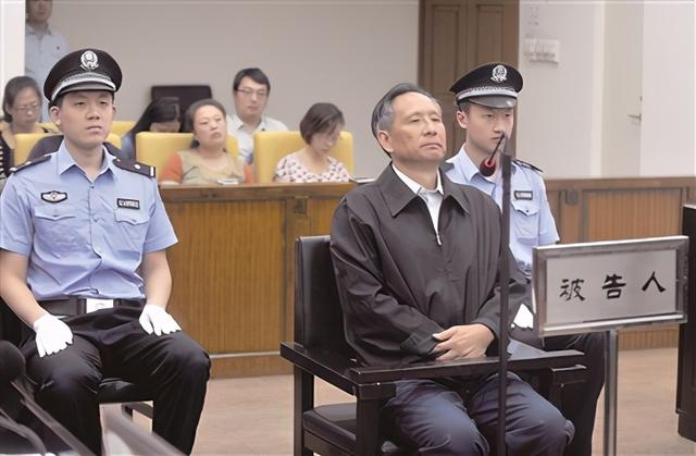 歌手曲婉婷微博再度发文 其母张明杰案引发关注境外不是资产转移的天堂