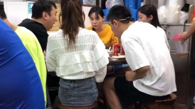 王思聪带网红玩遍新加坡？女方高调发文，却被嘲：休想进王家门！