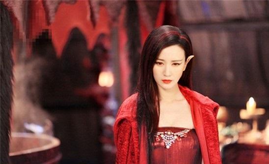 古装剧中的红发女星，张萌既妩媚又惊艳，刘诗诗经典无比