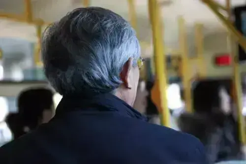 2G渐退场，大量老年机无法使用…如今2亿老人被抛下，未来呢？