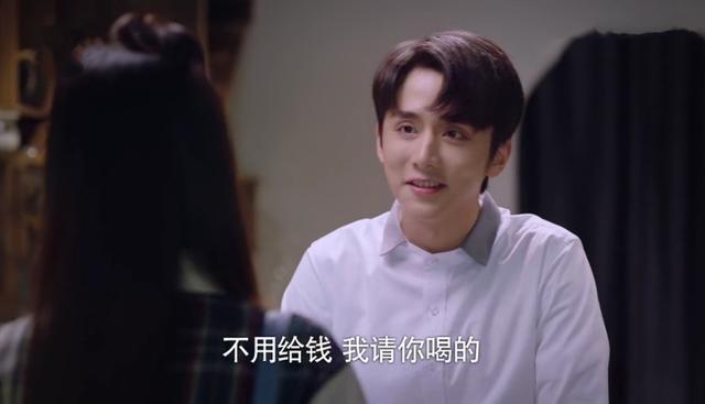 以家人之名：子秋小橙子互动频繁，被贺梅撞见，下意识动作爱了
