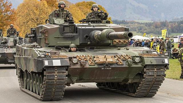 "豹2A4"再次复苏，行销全球的装甲利器，德国军工的优秀代表