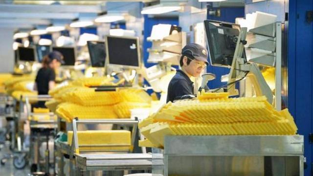新加坡8月制造业产值同比增加13.7% 打破连续三个月下跌趋势