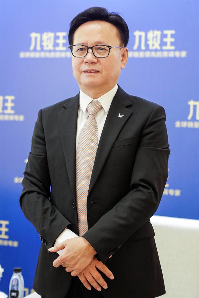 走出中国男裤的风骨——九牧王林聪颖的铿锵步伐