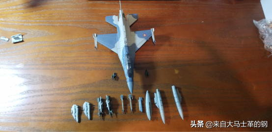 幼发拉底之隼——HM伊拉克空军F16D模型测评及背景简介