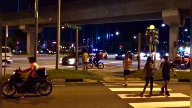 带你看看新加坡夜幕下的交通