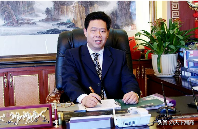 潮汕“石油大王”蓝楚汉从建筑队长到商界巨贾，事业成功回报家乡