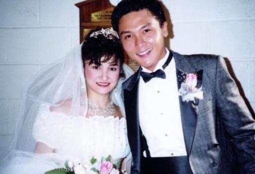 关礼杰，事业巅峰却高调娶妻，婚姻30年零绯闻，这才是真男人