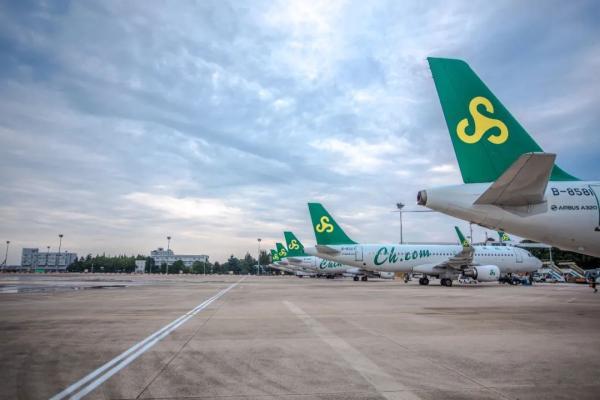 十一长假，国内民航出行或创历史新高！国外这些航空公司却推出了无目的地航班，坐几小时飞回原地