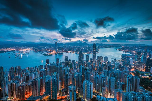 大变局！楼市首提“学新加坡”，“香港模式”被抛弃？