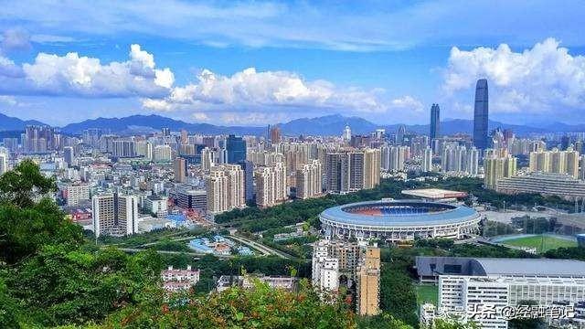 楼市巨变？深圳抛弃“香港模式”改学新加坡