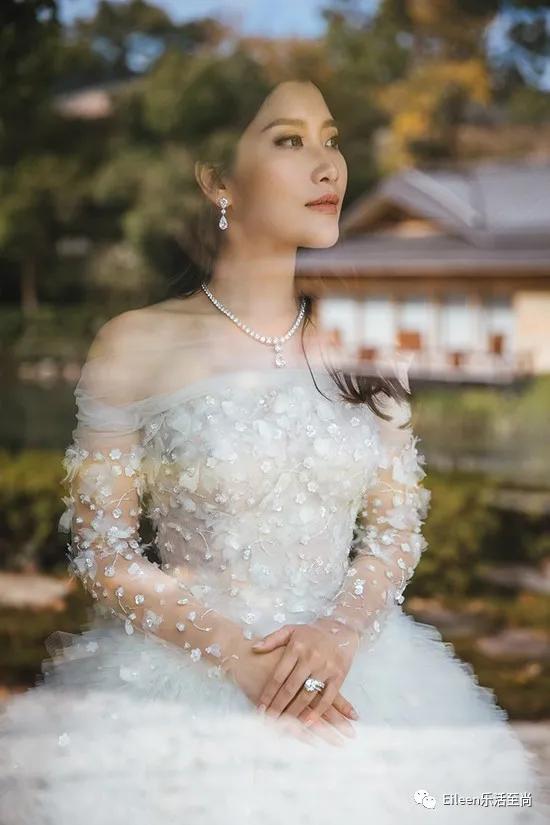 一年大婚3次，赌王女儿都捧场，这位大马最美名媛什么来头？