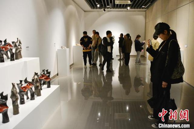 广西举办首届当代国际陶艺作品展   60余件中外优秀作品亮相