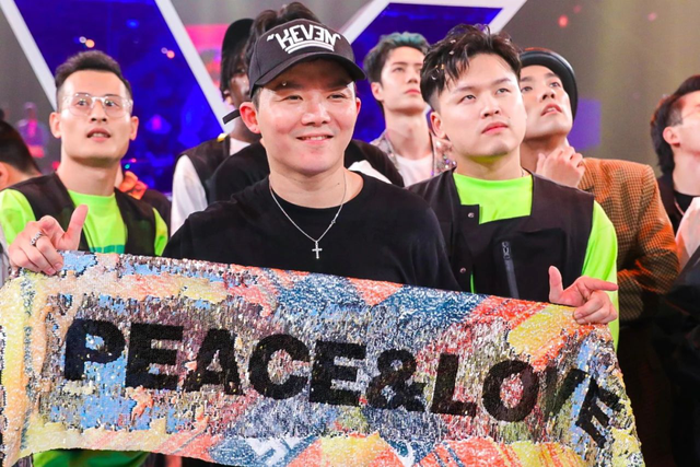 《街舞》系列连“炸”三年让人上头，优酷打造网综顶流