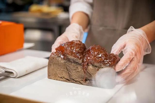 嗲！上海静安寺四大商场B层美食攻略，连吃三个月不重样