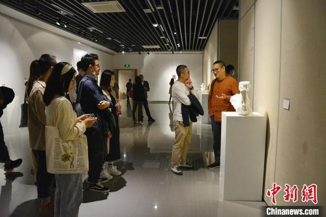 广西举办首届当代国际陶艺作品展   60余件中外优秀作品亮相