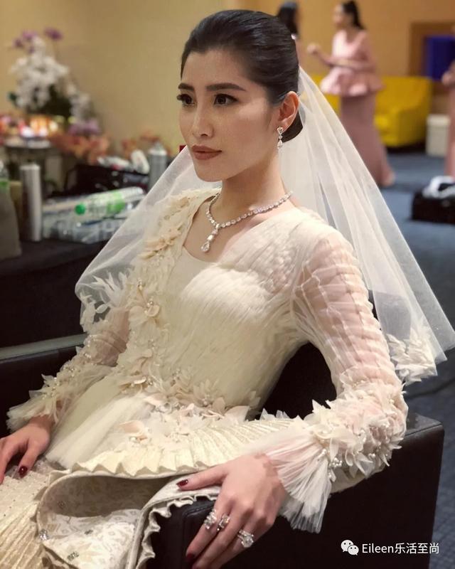 一年大婚3次，赌王女儿都捧场，这位大马最美名媛什么来头？