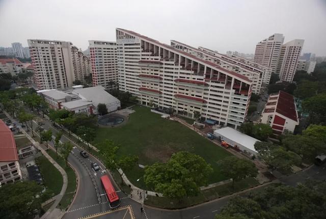 戴森新加坡卖房血亏6000万，反转：私宅、组屋连续两季度上涨