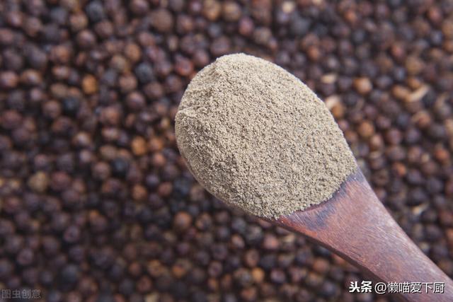 同样是香料，胡椒粉和花椒粉有啥区别？看完别再用错了