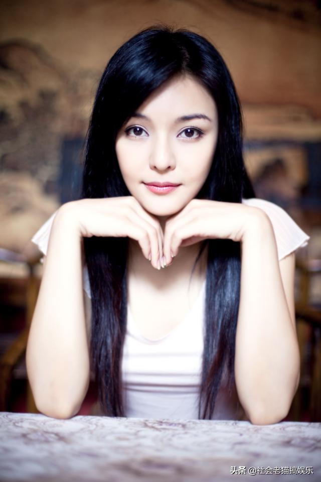 洪乙心：独自一人打拼6年，星岛甜美清新的APPLE GRIL