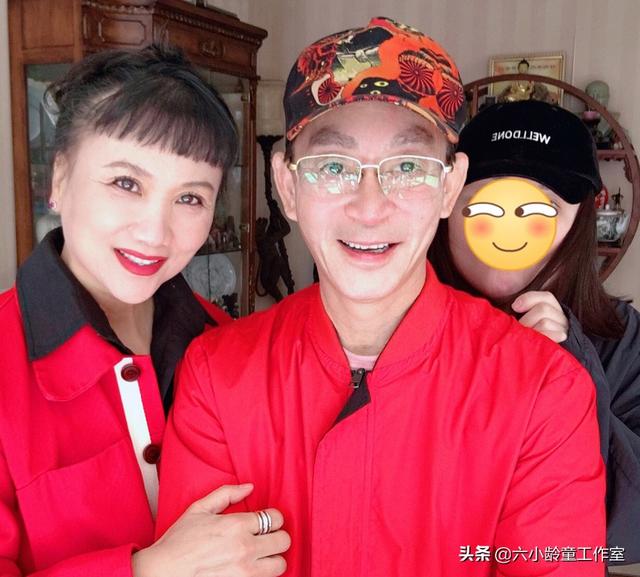 六小龄童为爱妻于虹庆生，尽享一家三口的幸福时光