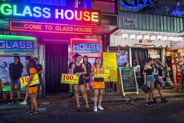 少了中国游客，泰国芭提雅成了“鬼城”，但泰政府仍宝押中国游客