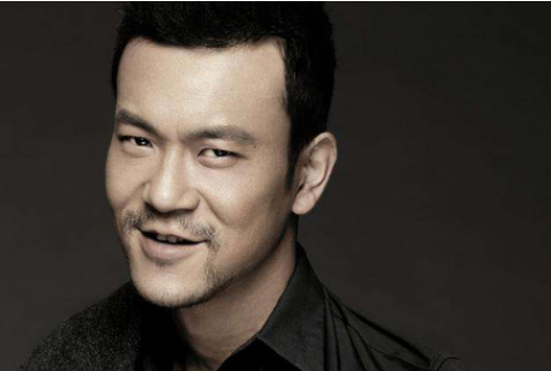 体内插入12颗钢钉，拍戏险掐晕许晴，影帝廖凡的“戏疯子”人生