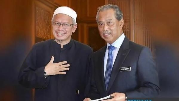 马来西亚总理宣布自我隔离，曾与确诊感染的部长一同开会