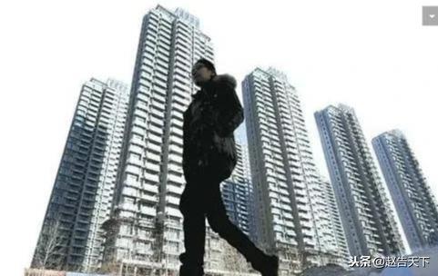 李嘉诚捐资过亿，再弃中国转战英国你会原谅他吗？