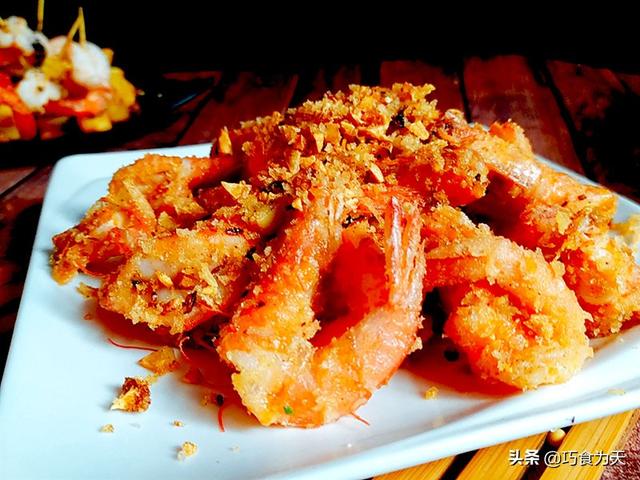 避风塘炒虾的家常做法，大厨说掌握3招，和酒店的一样好吃