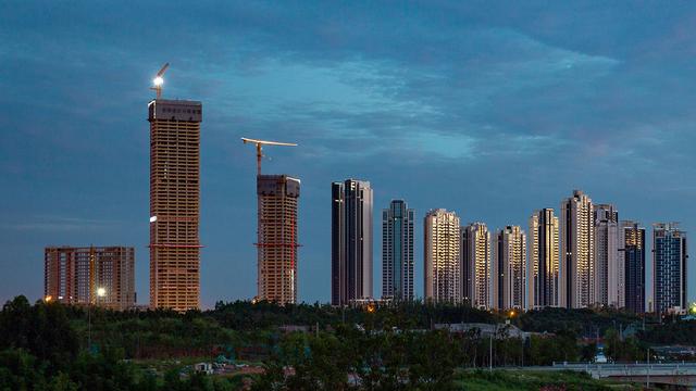 成都的世界面孔丨今天，天府新区总部商务区门户地标建筑封顶