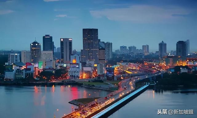 到了新加坡才知道：外出不愁下雨没带伞，也不怕晒到炽热的太阳