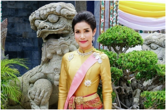 泰国皇室甄嬛传再掀高潮！贵妃「露毛照」外流 疑王后幕後出暗招