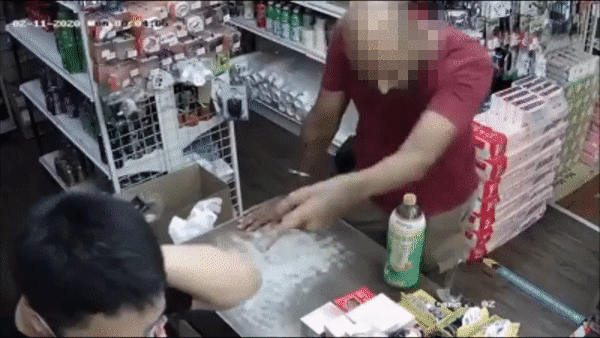 新加坡深夜不允许卖酒：这个火爆男竟然发飙了