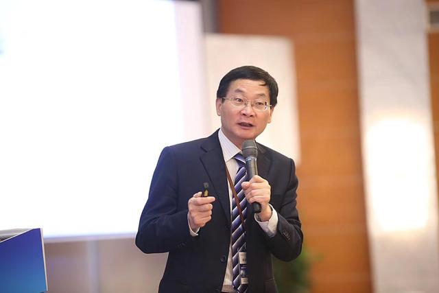 美国“大放水”，美债连遭抛售，盛松成：要防止短期投机资金大量流入中国